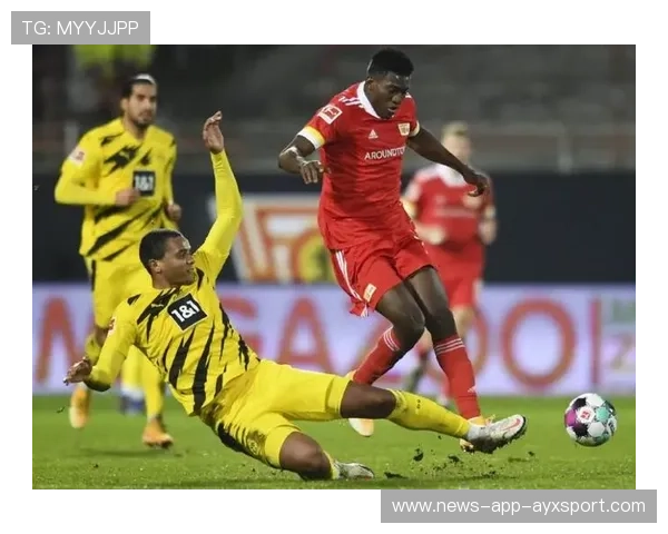 多特穆科科插上补射为球队扳平比分的青春之光 多特穆科科插上补射为球队扳平比分的青春之光