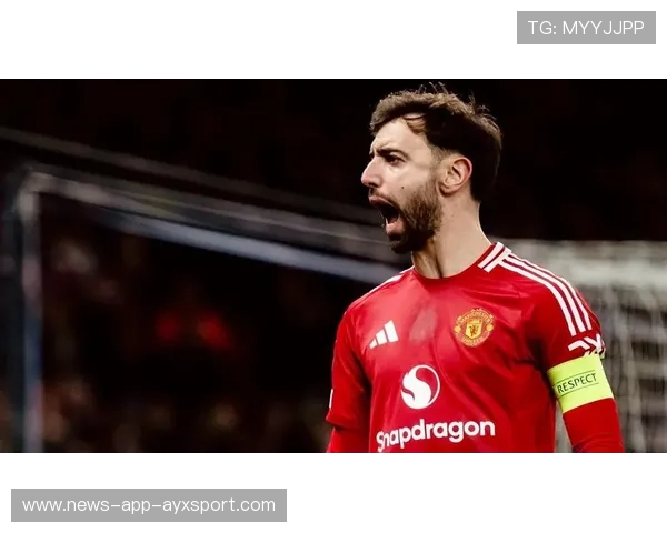 曼联抓住转换瞬间优势，B费的直塞贯穿整条中路